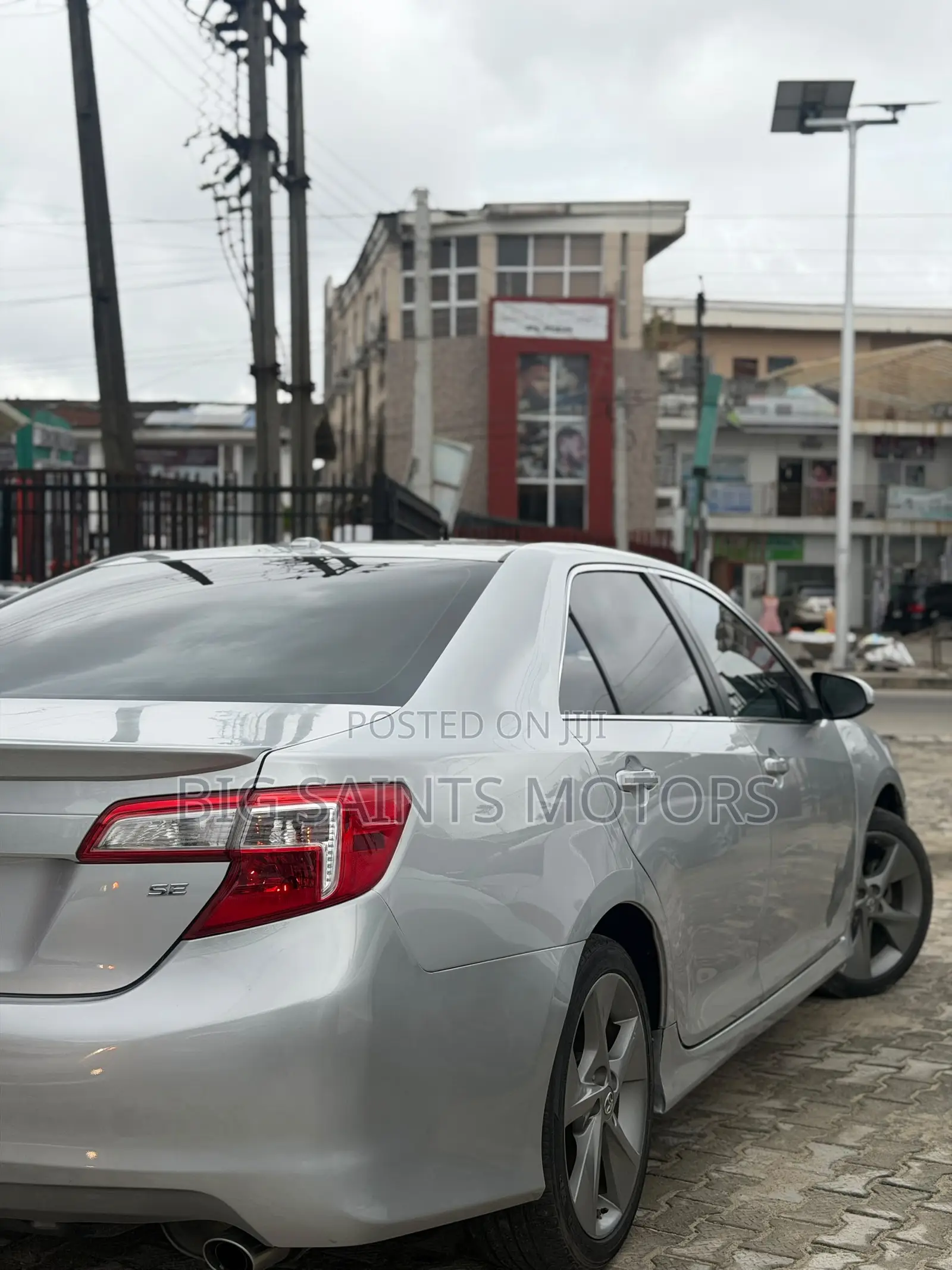 Toyota Camry SE V6 4dr Sedan (3.5L 6cyl 6A) 2012 Silver