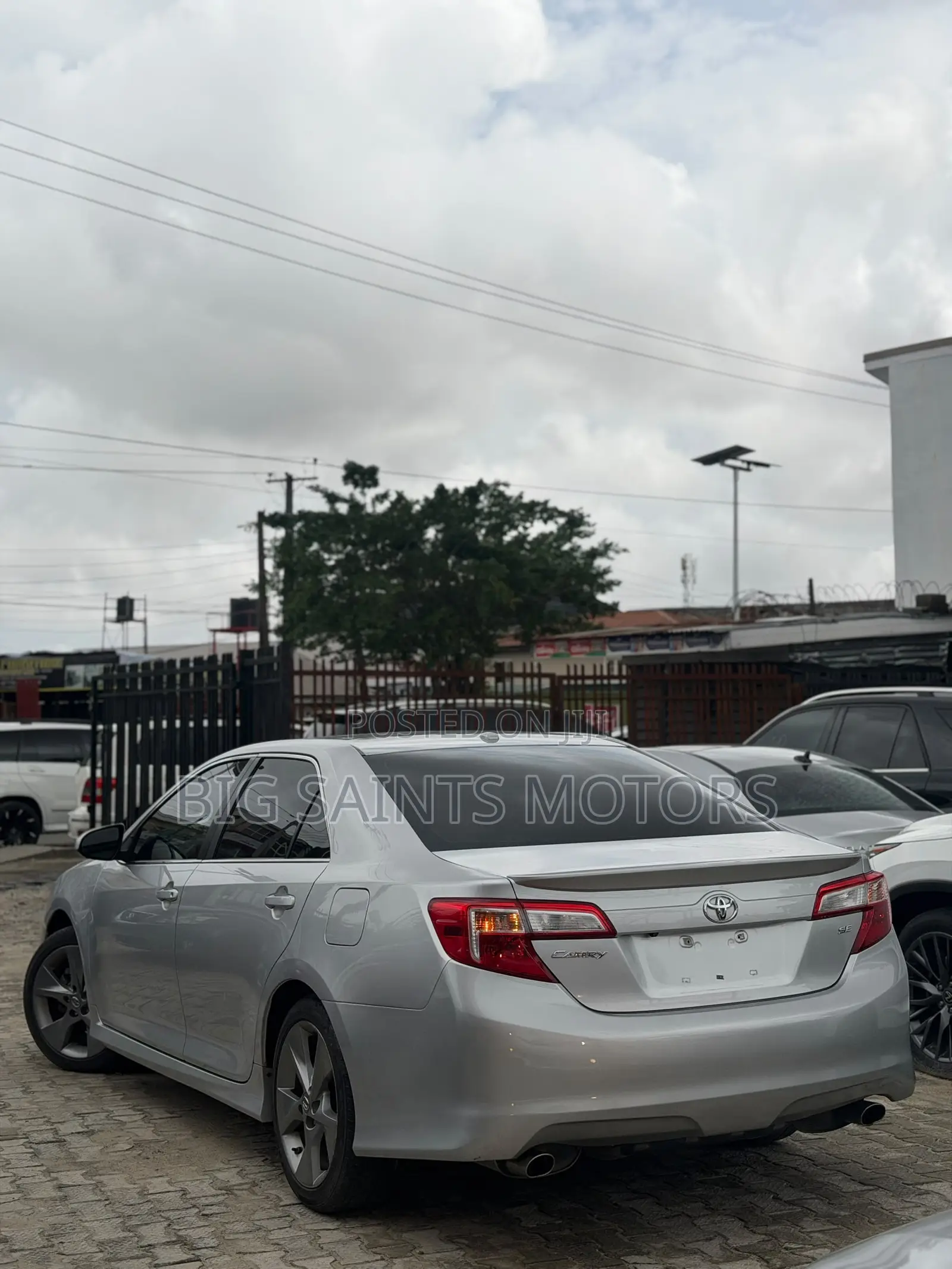 Toyota Camry SE V6 4dr Sedan (3.5L 6cyl 6A) 2012 Silver
