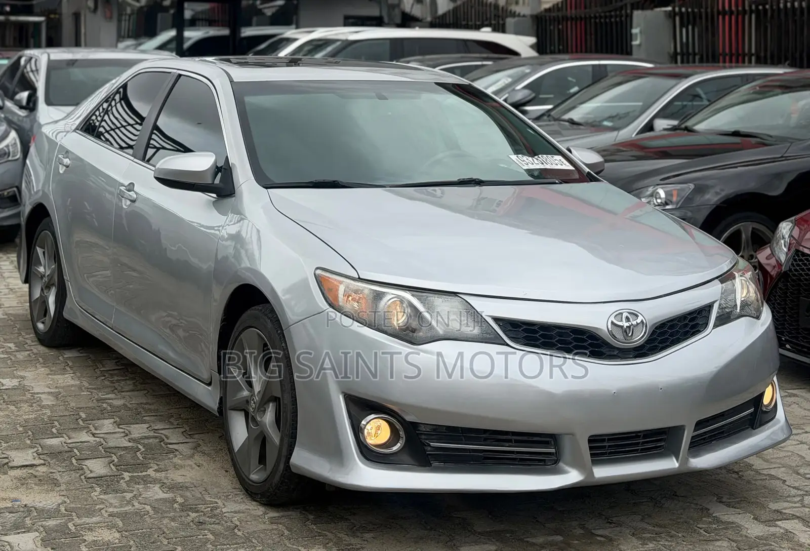Toyota Camry SE V6 4dr Sedan (3.5L 6cyl 6A) 2012 Silver