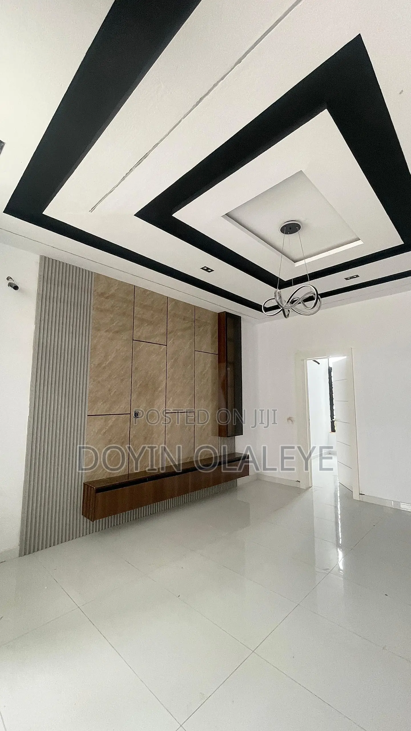 3bdrm Duplex in Ikota for sale