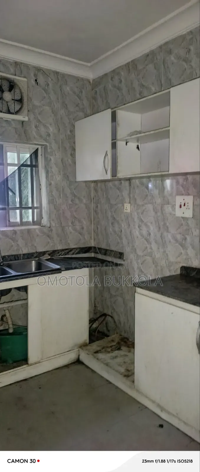 3bdrm Block of Flats in In An Estate, Ado / Ajah for rent