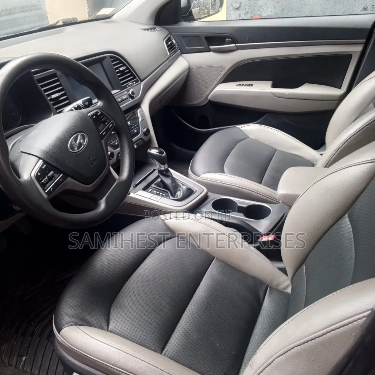 Hyundai Elantra 2018 Silver