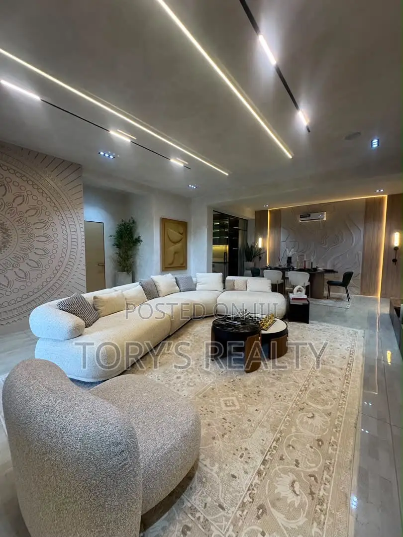 2bdrm Apartment in Lekki Phase 1 for sale