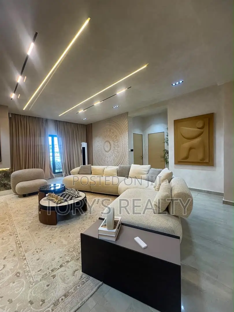 2bdrm Apartment in Lekki Phase 1 for sale