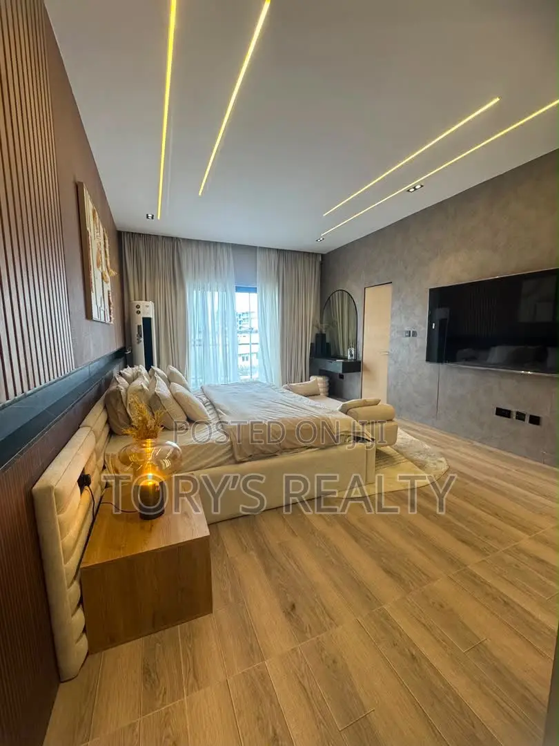 2bdrm Apartment in Lekki Phase 1 for sale