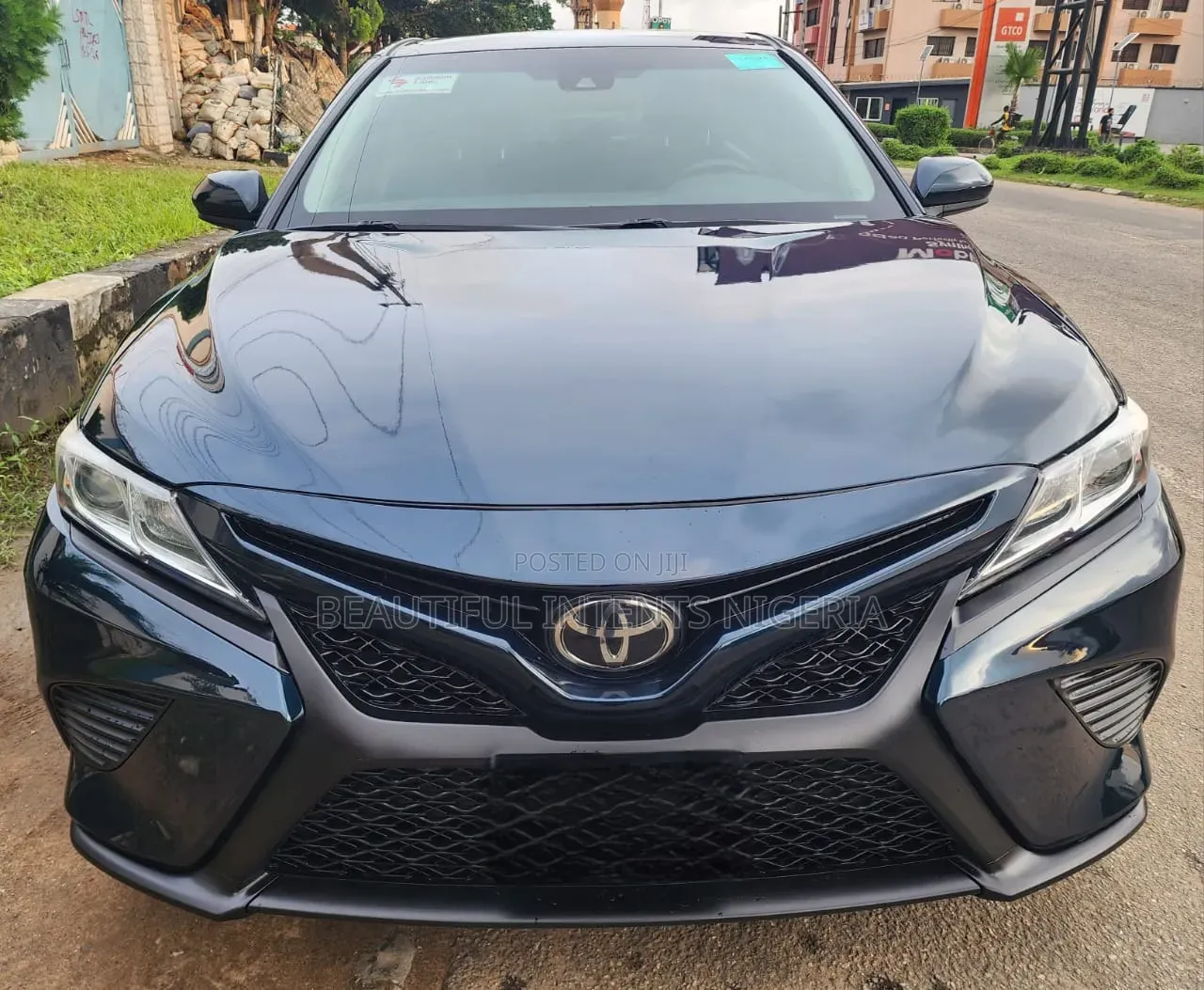 Toyota Camry 2018 Blue