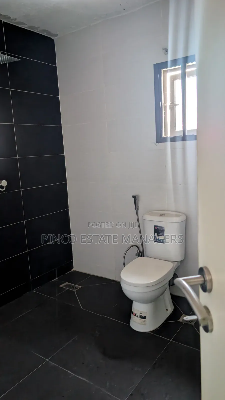4bdrm House in Wuse for sale