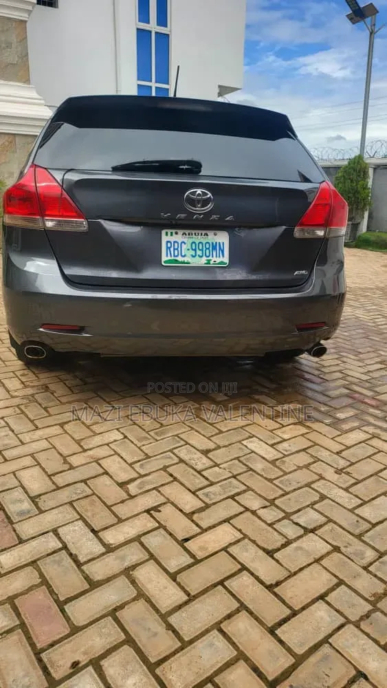 Toyota Venza 2011 Gray