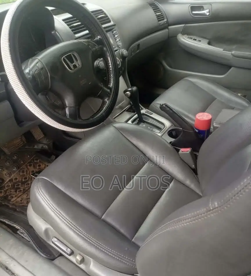 Honda Accord 2004 Gray