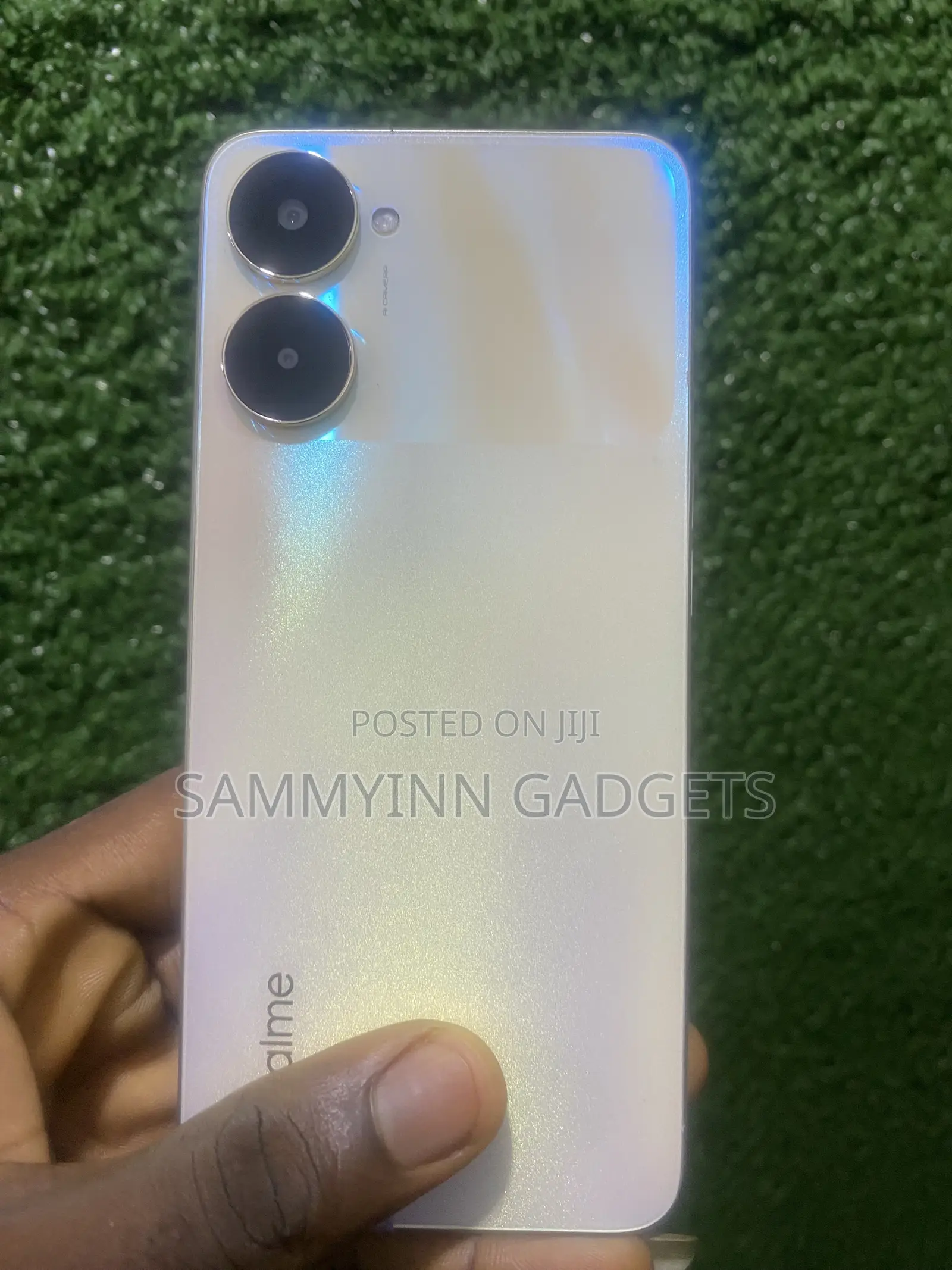 Realme V30 128 GB Silver