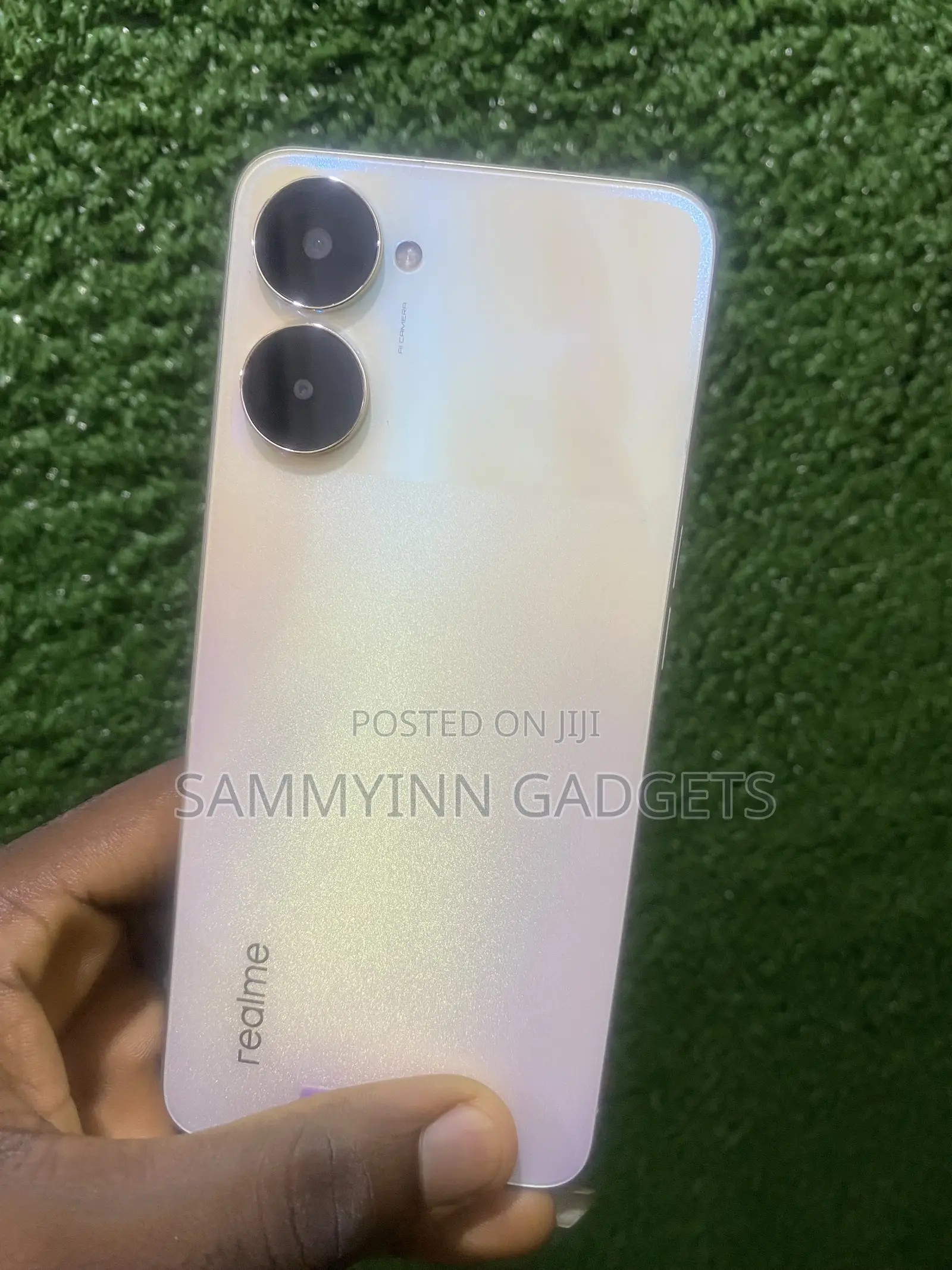 Realme V30 128 GB Silver