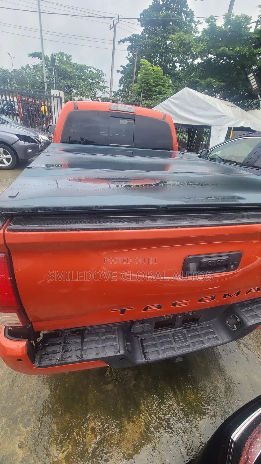 Toyota Tacoma 2018 Orange