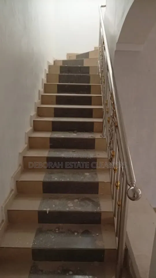 4bdrm Duplex in Basic Estate for rent