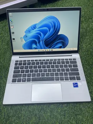 Laptop HP EliteBook 830 G8 16GB Intel Core i7 SSD 512GB
