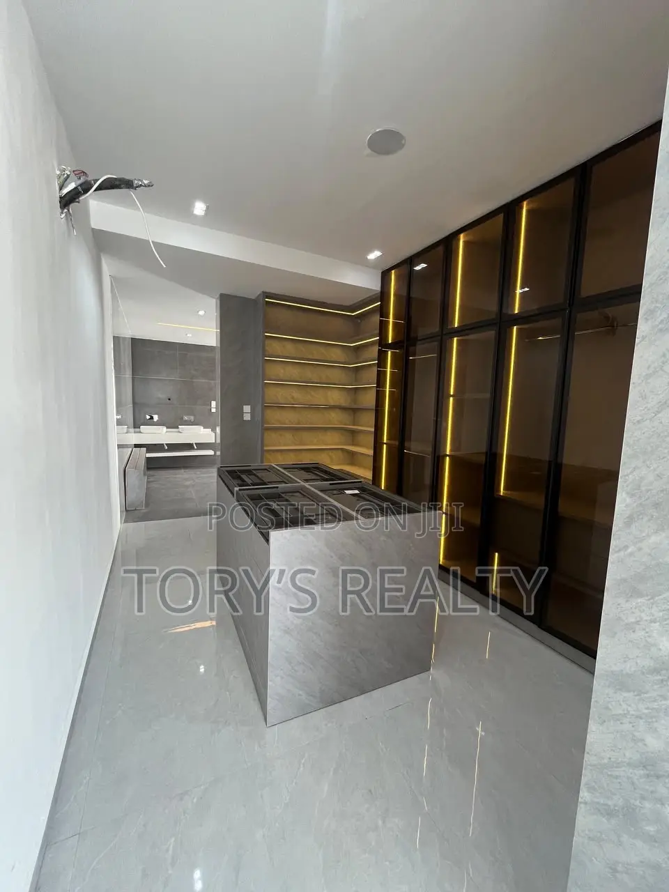 5bdrm Duplex in Ikoyi S.W for sale