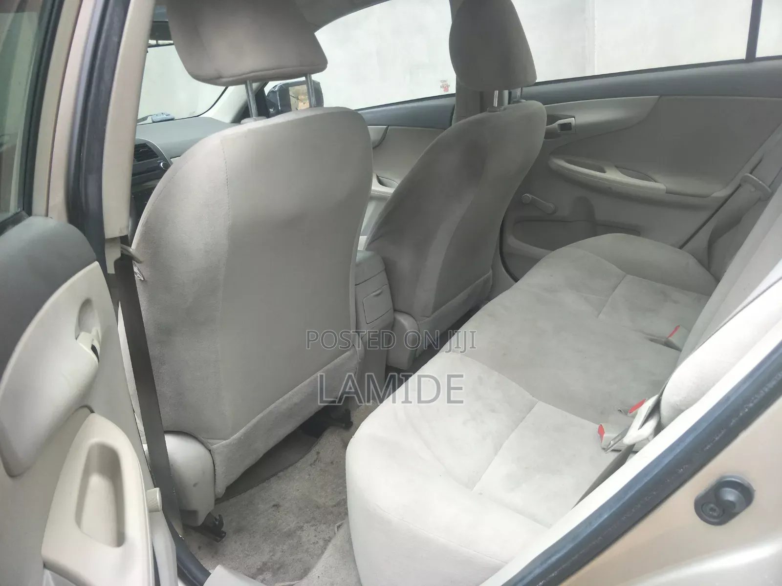 Toyota Corolla 2009 Gold