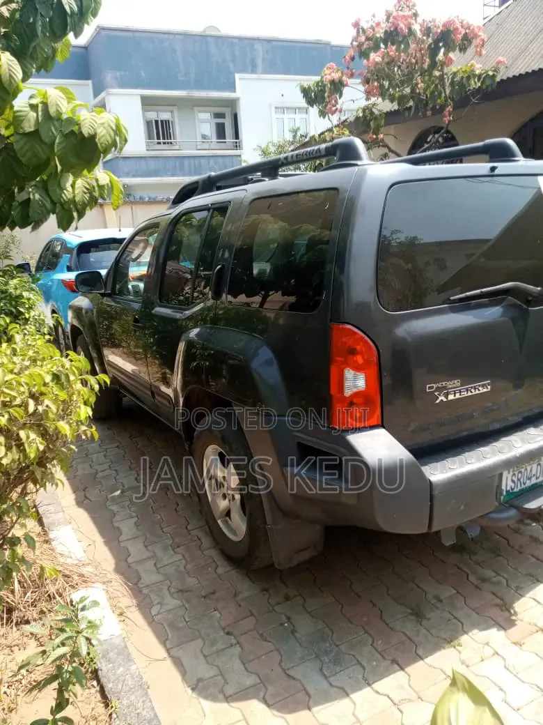 Nissan Xterra 2006 Black