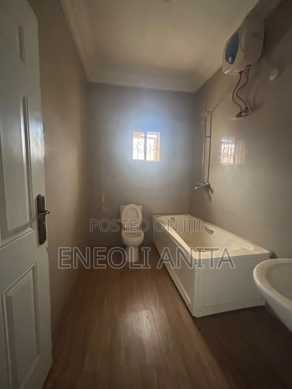 4bdrm Duplex in Idu for sale