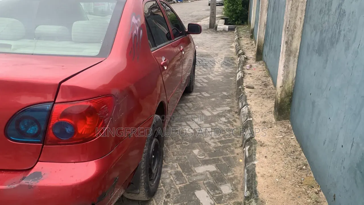 Toyota Corolla 2006 Red