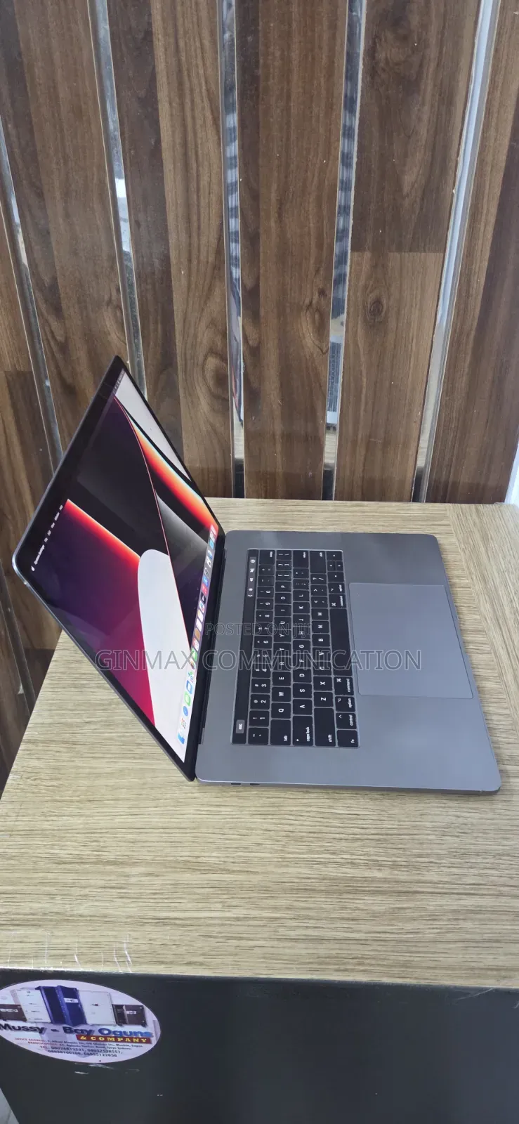 Laptop Apple MacBook 2018 16GB Intel Core i7 SSD 512GB