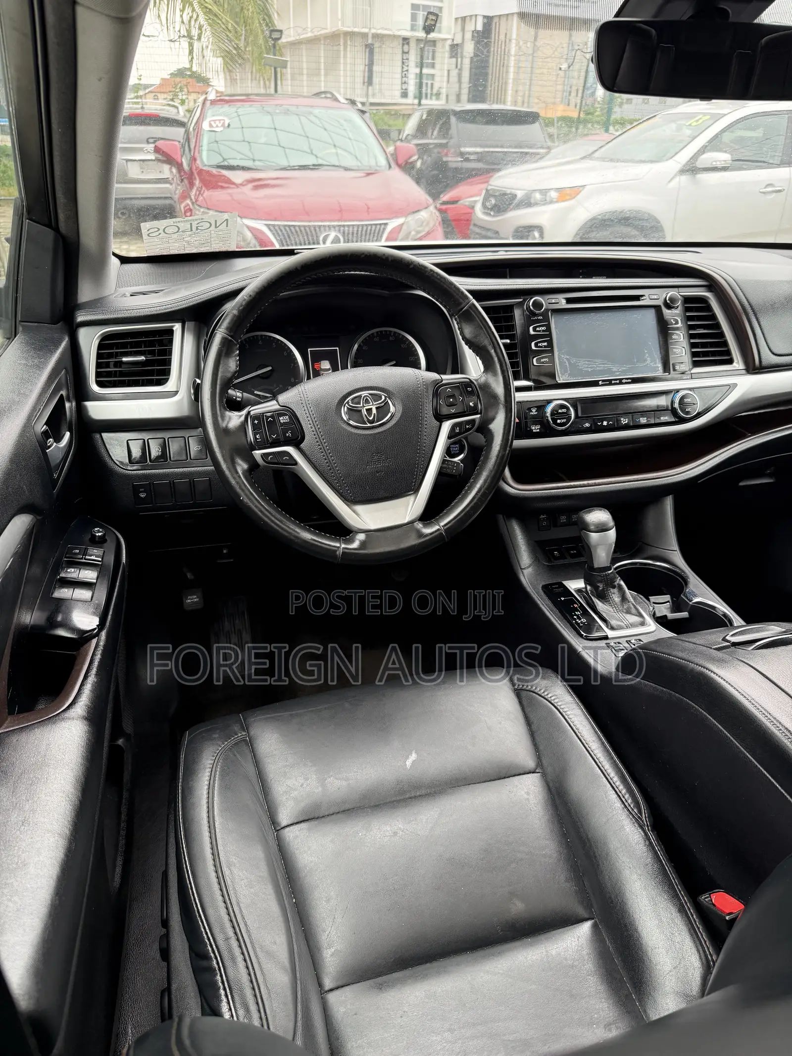 Toyota Highlander XLE 4x4 V6 (3.5L 6cyl 8A) 2017 White