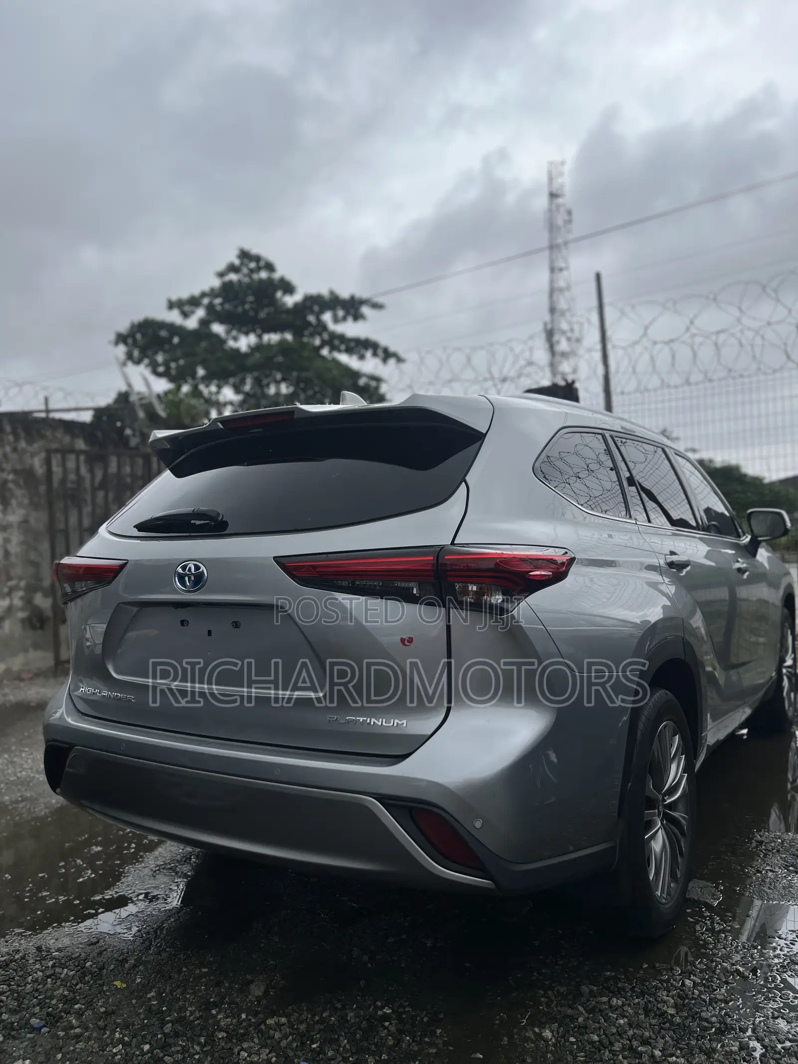 Toyota Highlander Platinum 2025 Gray