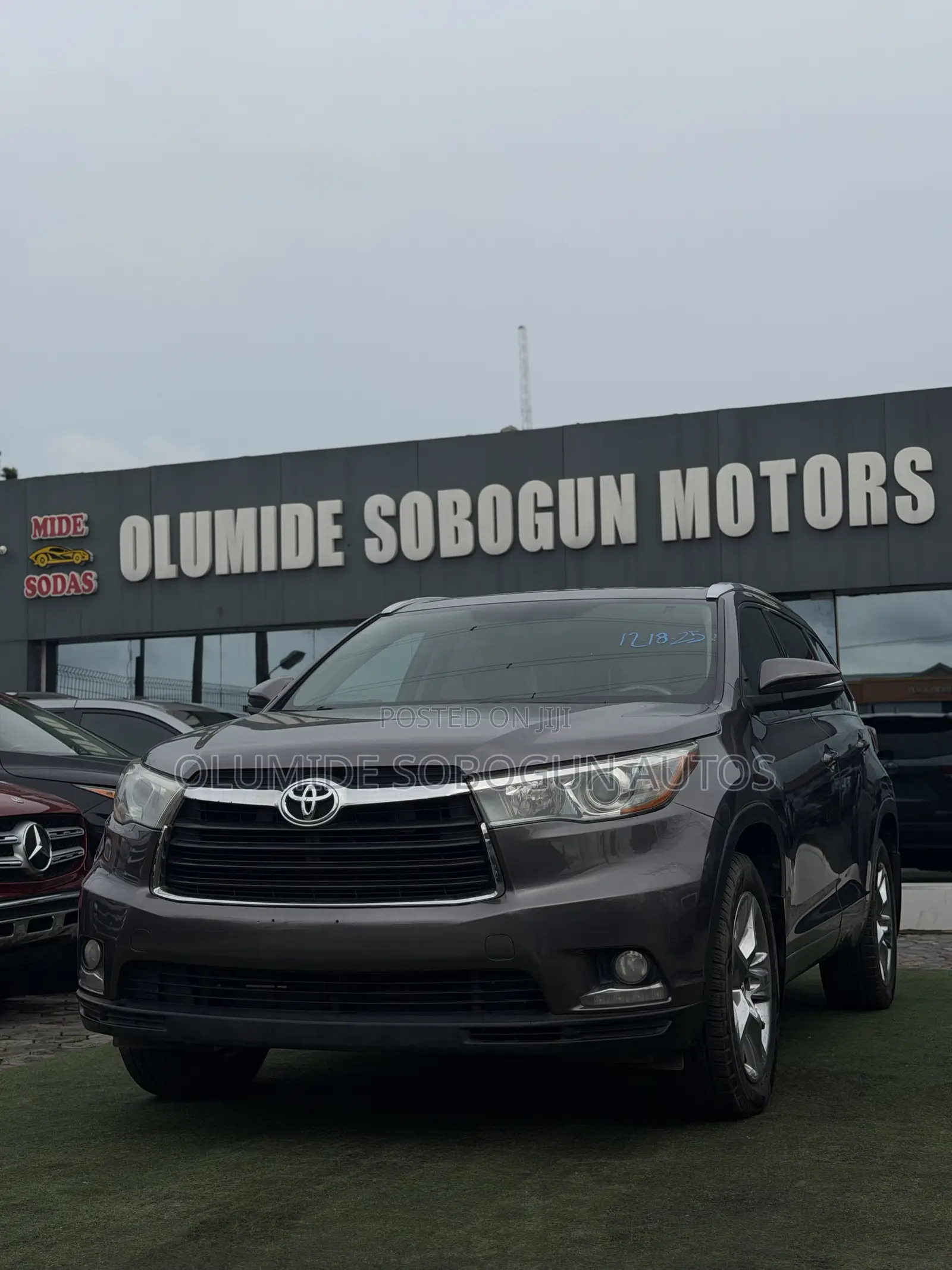Toyota Highlander Limited 4dr SUV AWD (3.5L 6cyl 6A) 2014 Gray