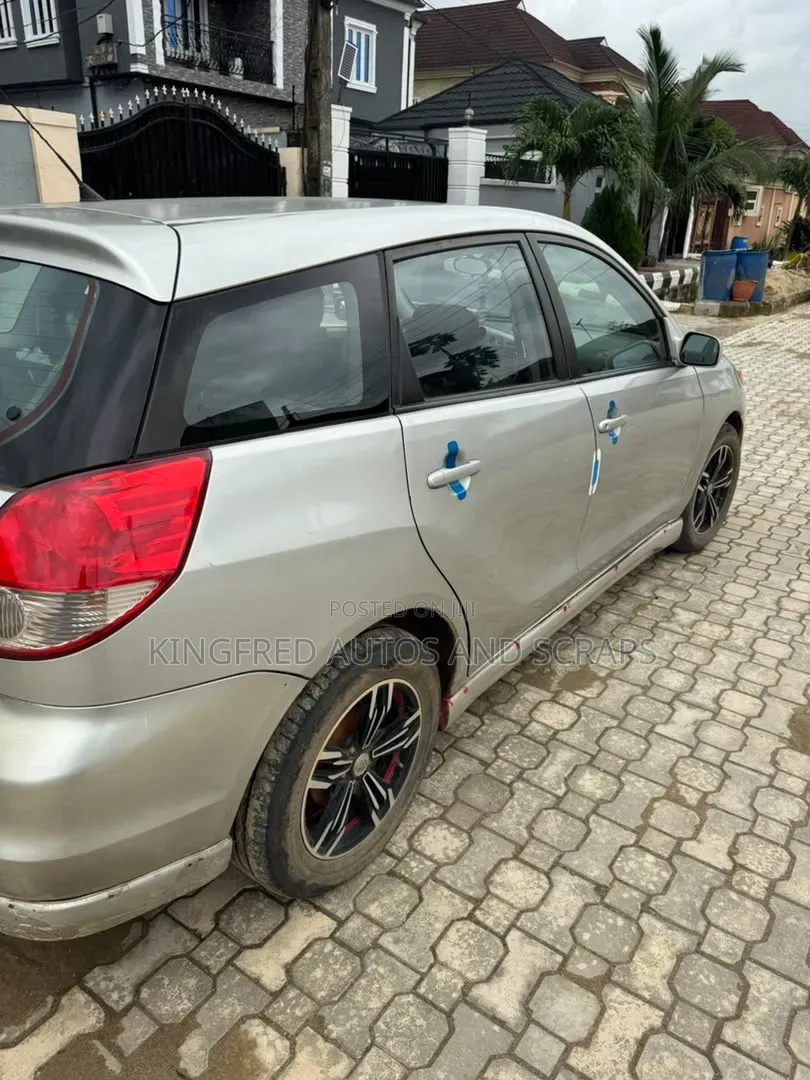 Toyota Matrix 2006 Silver