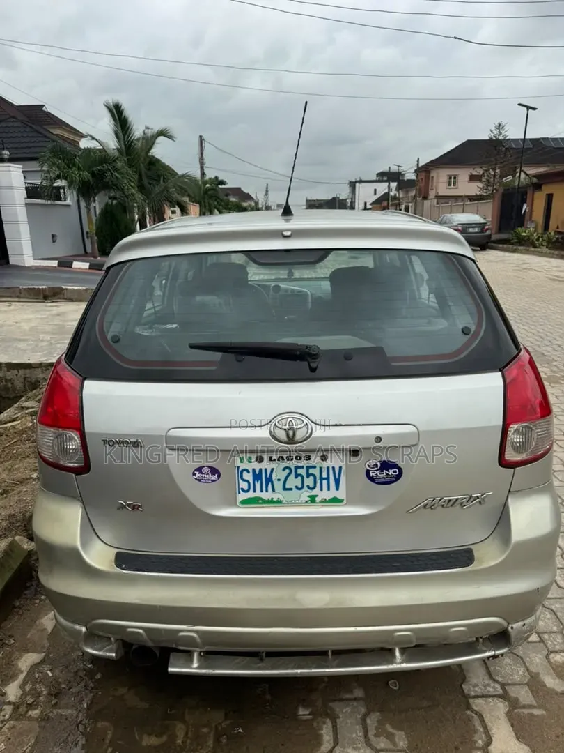 Toyota Matrix 2006 Silver
