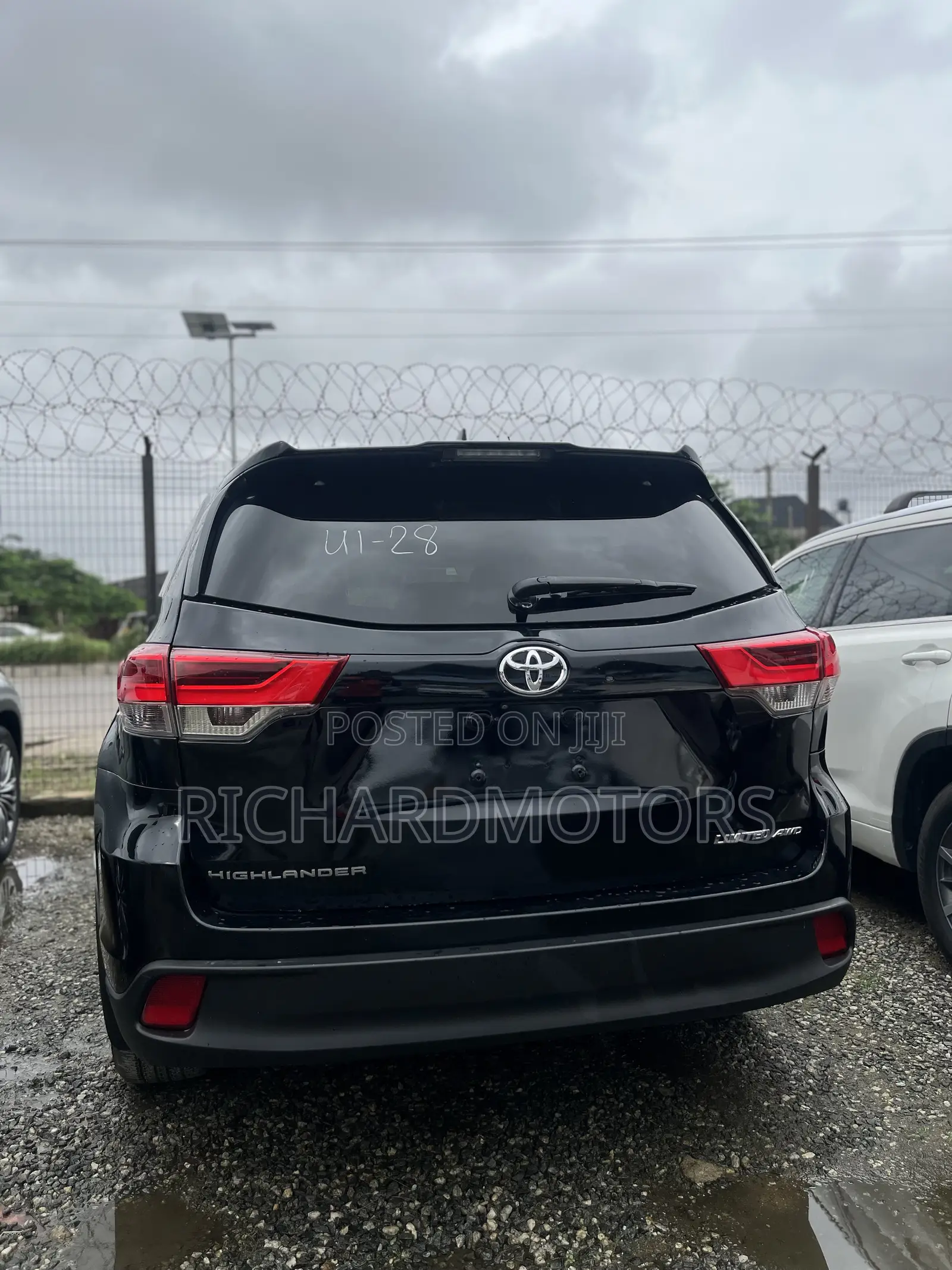 Toyota Highlander Limited Platinum 4x4 V6 (3.5L 6cyl 8A) 2018 Black