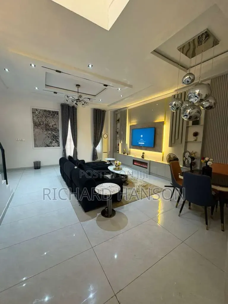 Furnished 4bdrm Duplex in Secured, Thomas Estate for rent