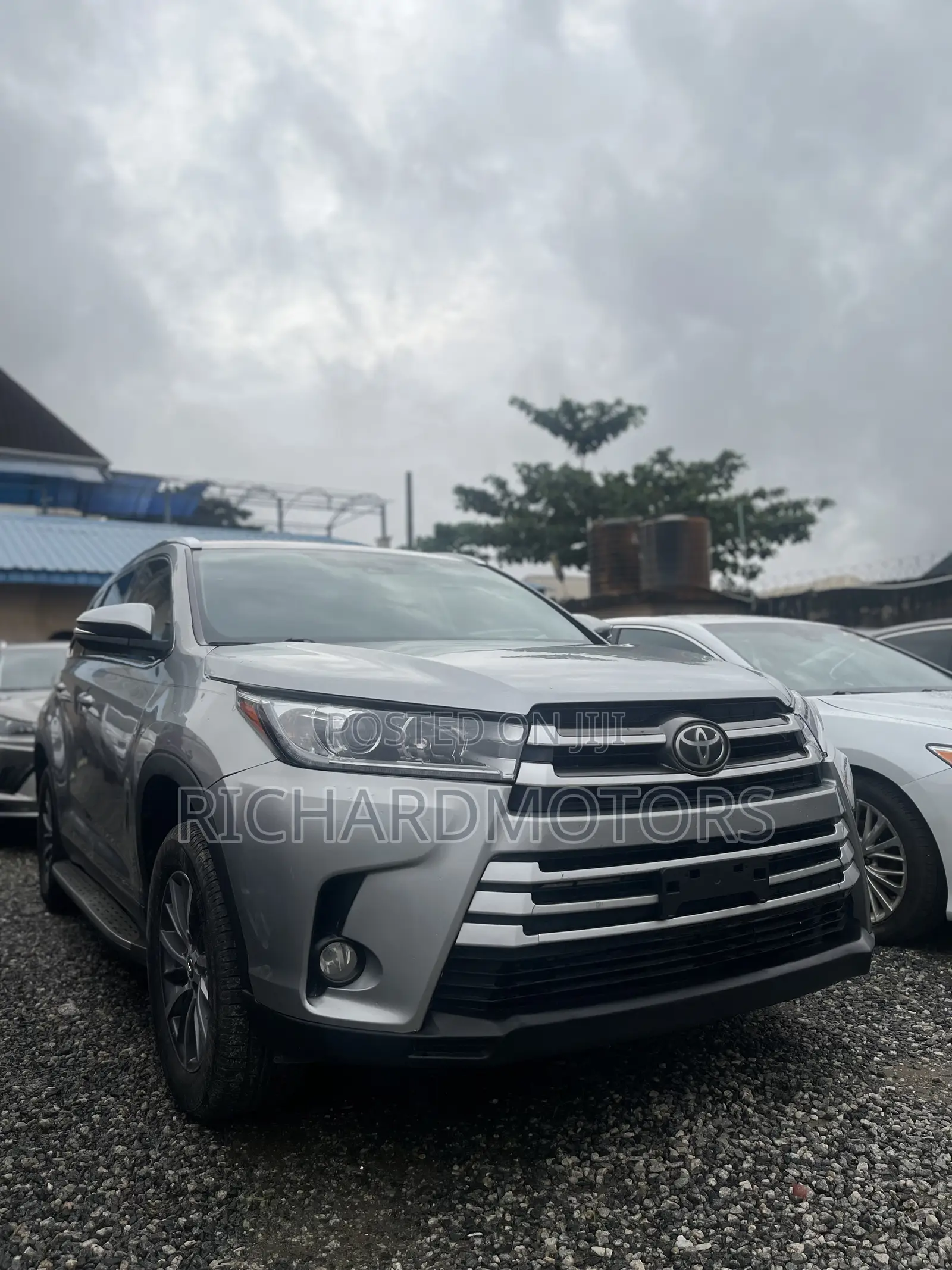 Toyota Highlander XLE 2019 Silver