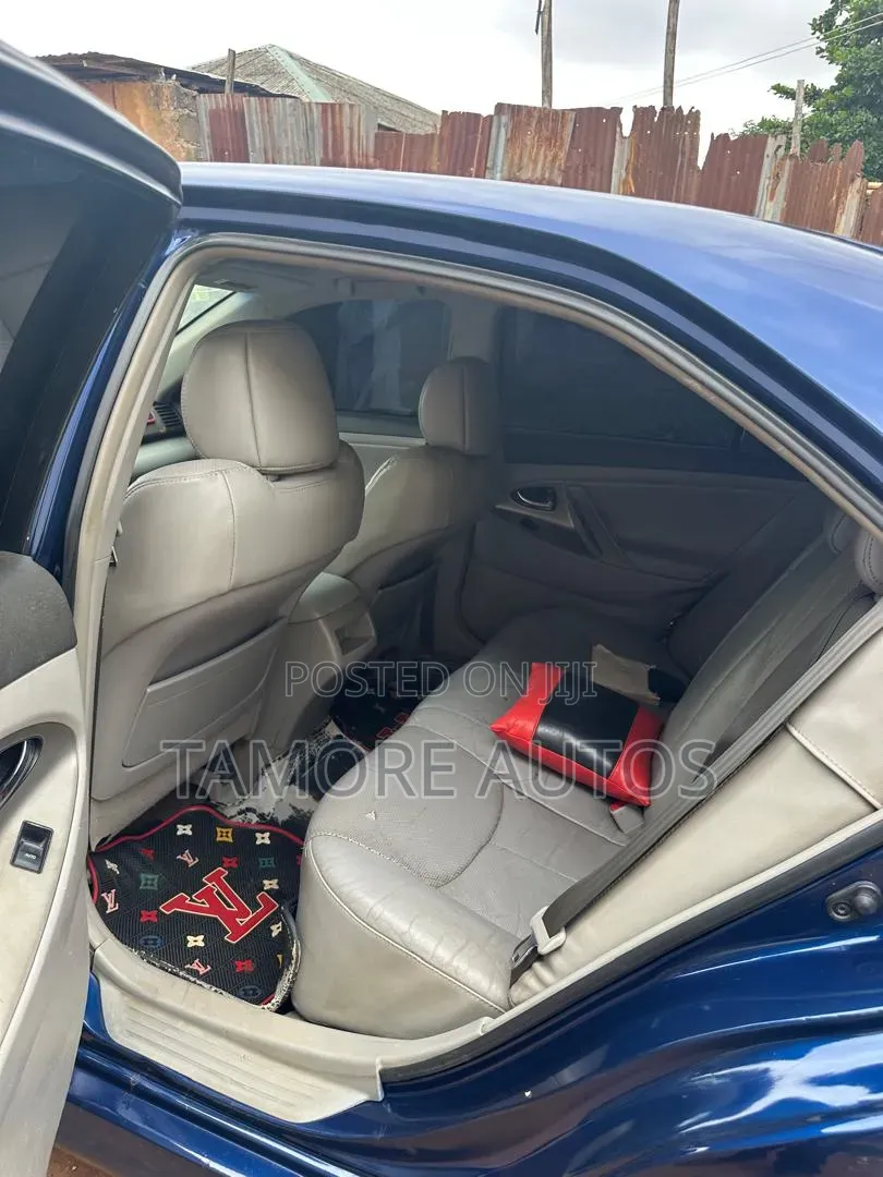 Toyota Camry SE V6 4dr Sedan (3.5L 6cyl 6AM) 2010 Blue