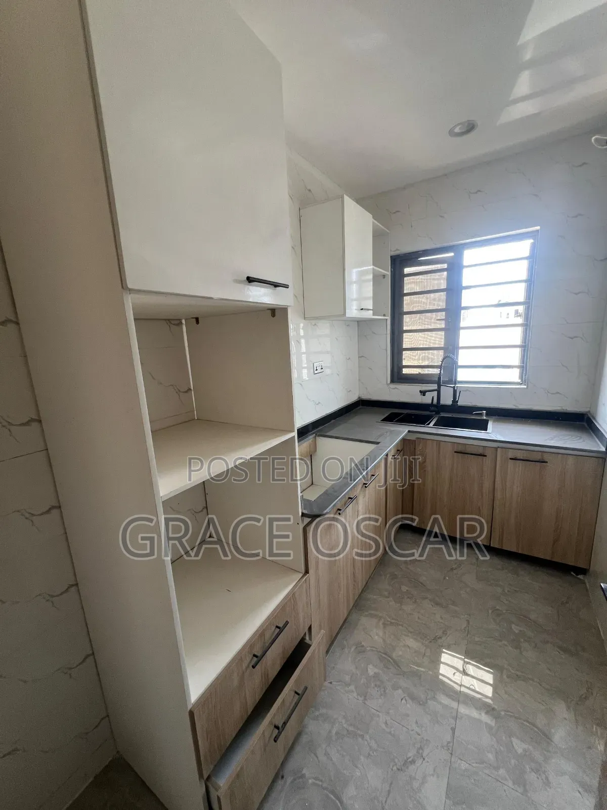 3bdrm Block of Flats in Abijo for sale