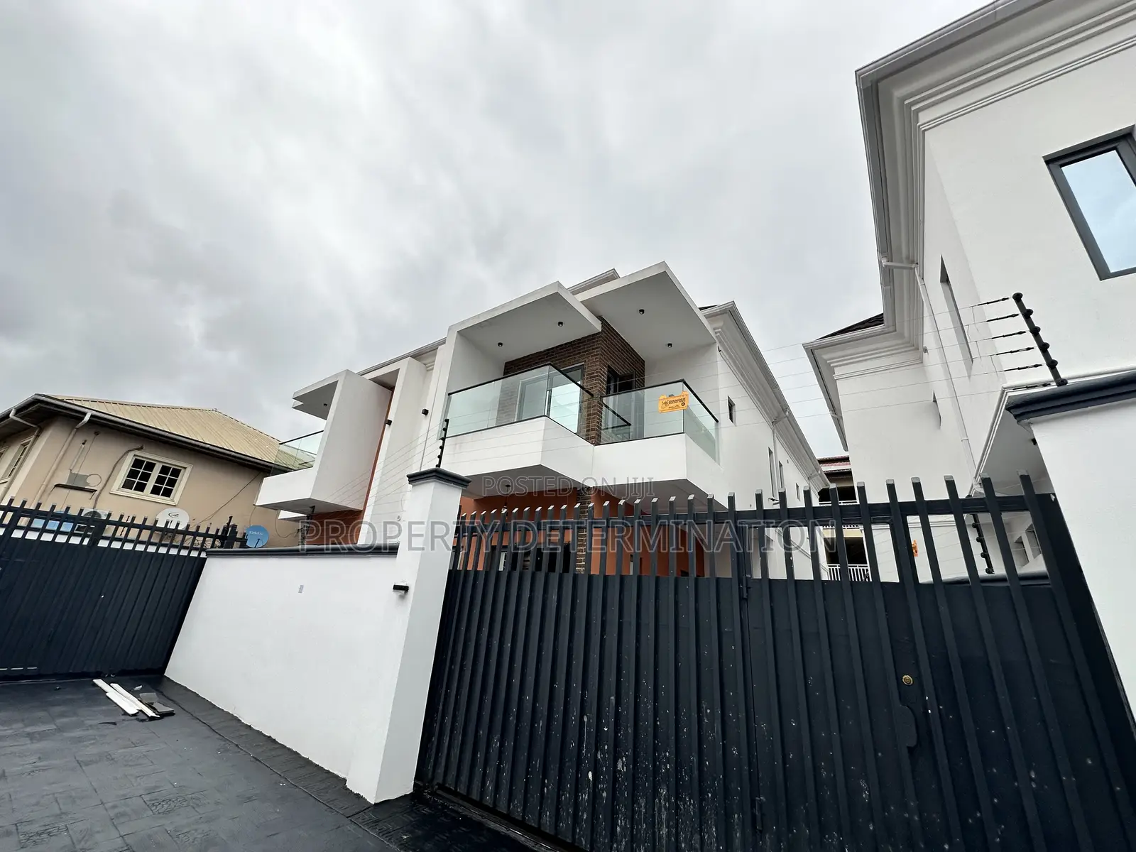 4bdrm Duplex in Magodo Gra for sale