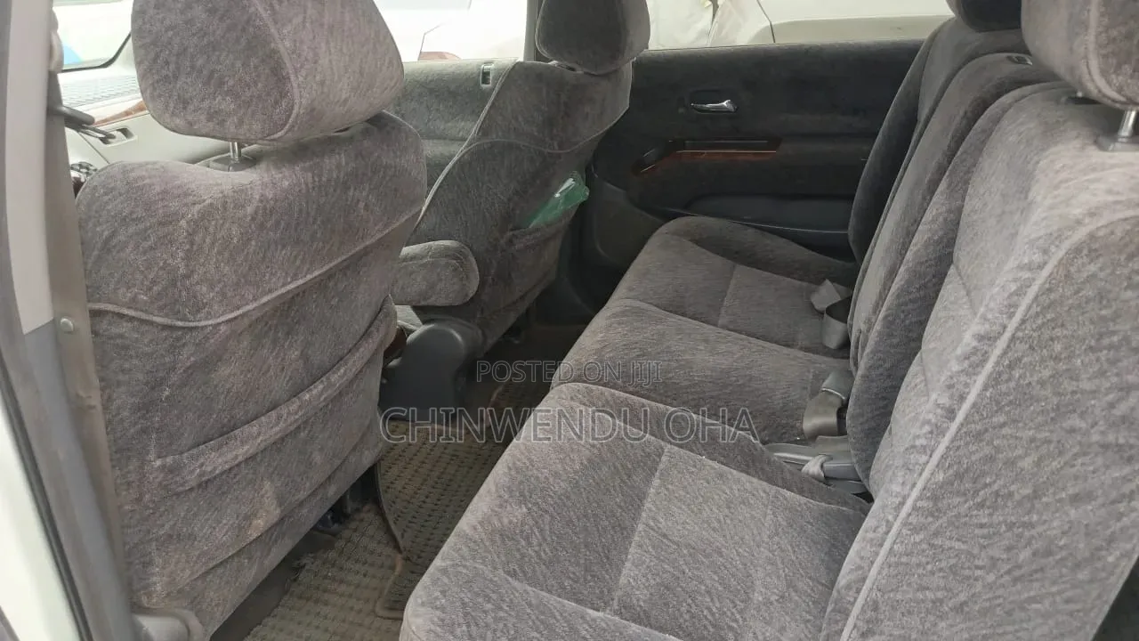 Honda Odyssey 2002 White