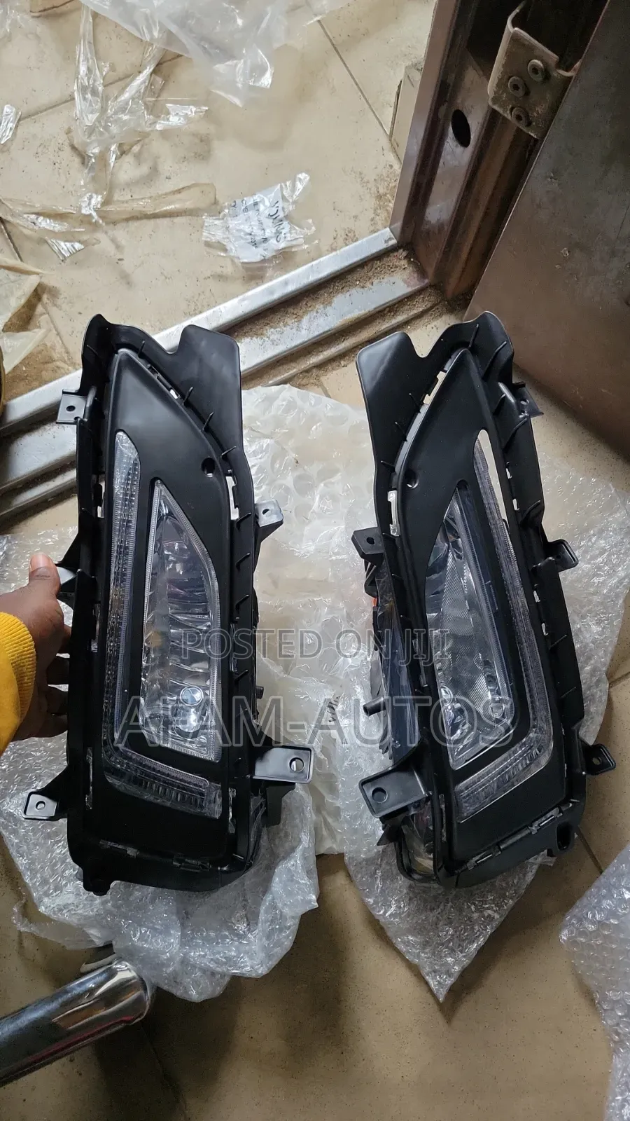 Kia Sorento 2013 and Fog Lights Tucson 2020