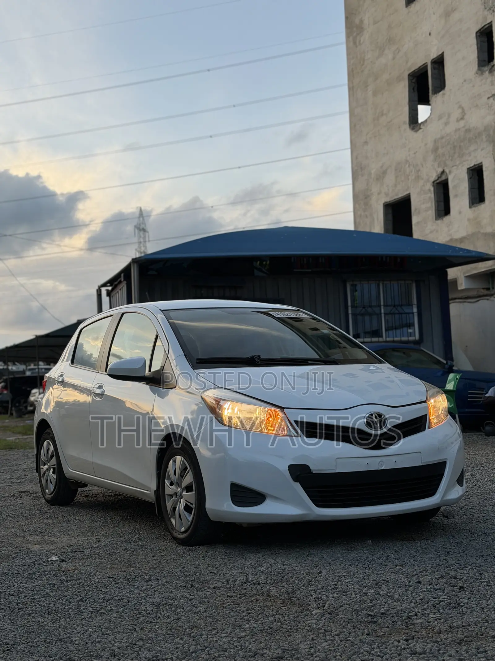 Toyota Yaris LE Hatchback 5dr 2014 White