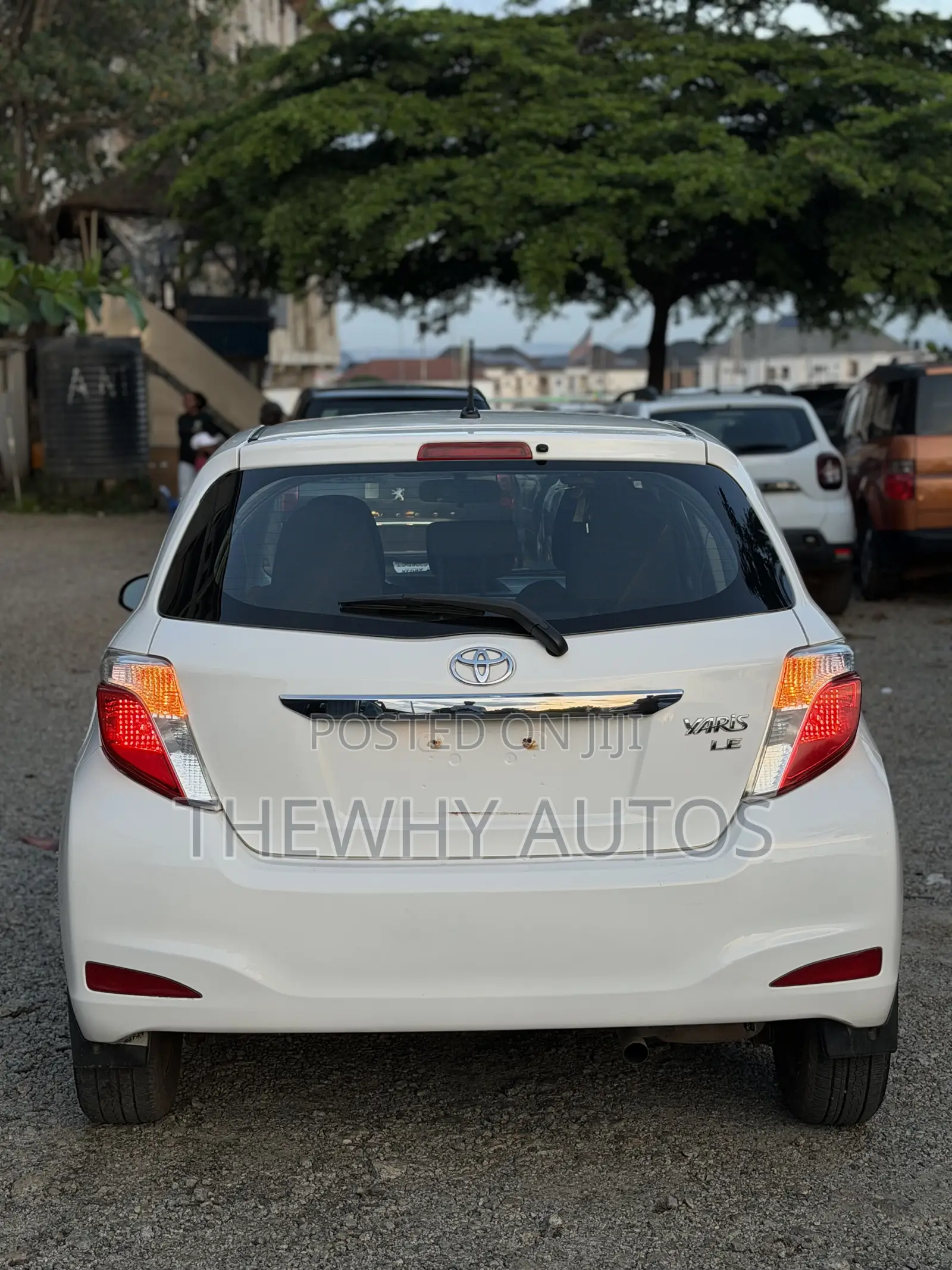 Toyota Yaris LE Hatchback 5dr 2014 White