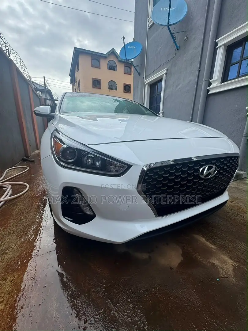 Hyundai Elantra Sport 2018 White