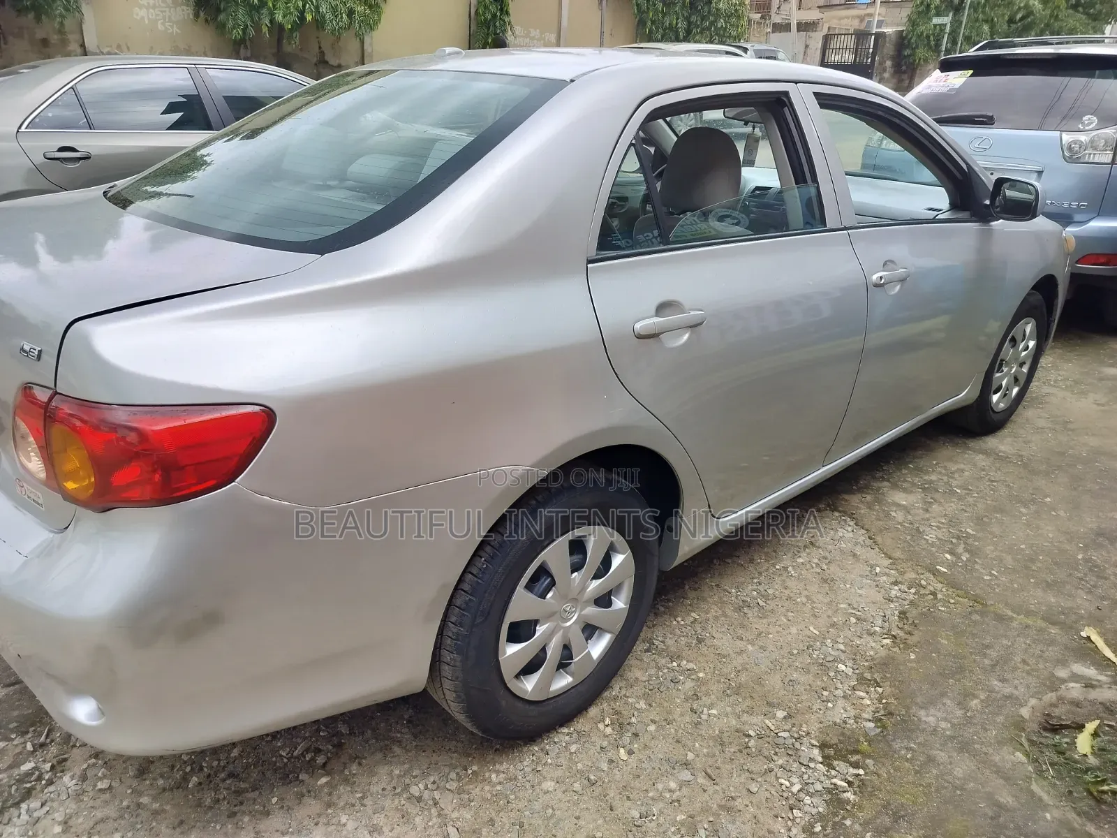 Toyota Corolla 2010 Silver