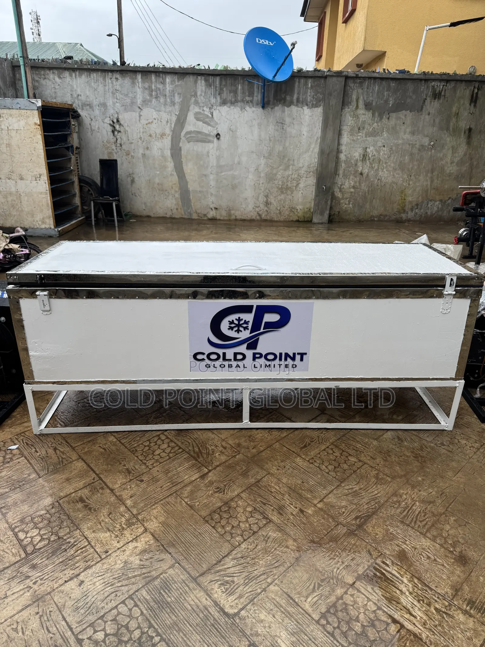 Ice Block Machine Chest Design