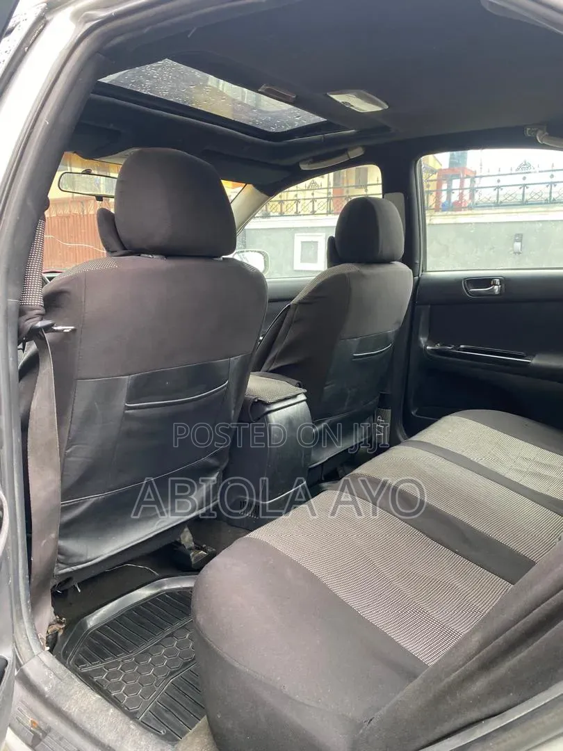 Toyota Camry 2004 Silver