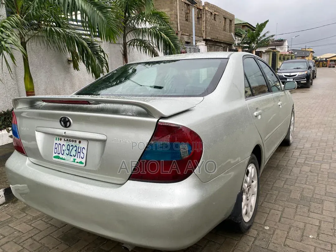 Toyota Camry 2004 Silver