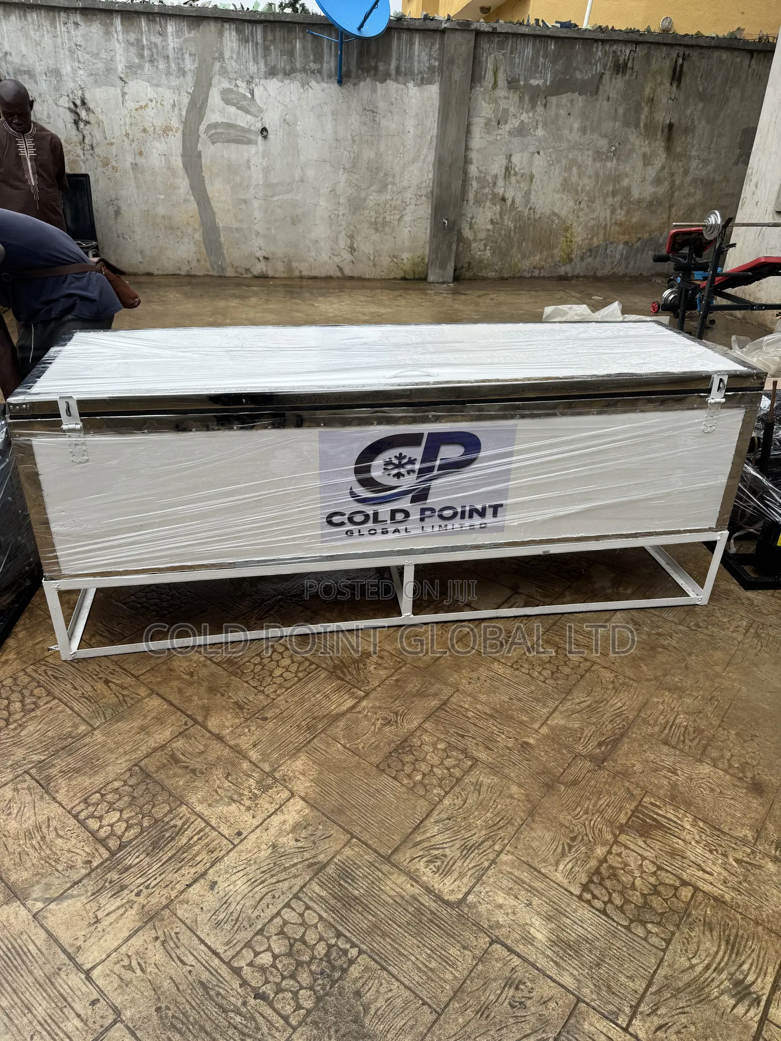 Ice Block Machine Chest Design