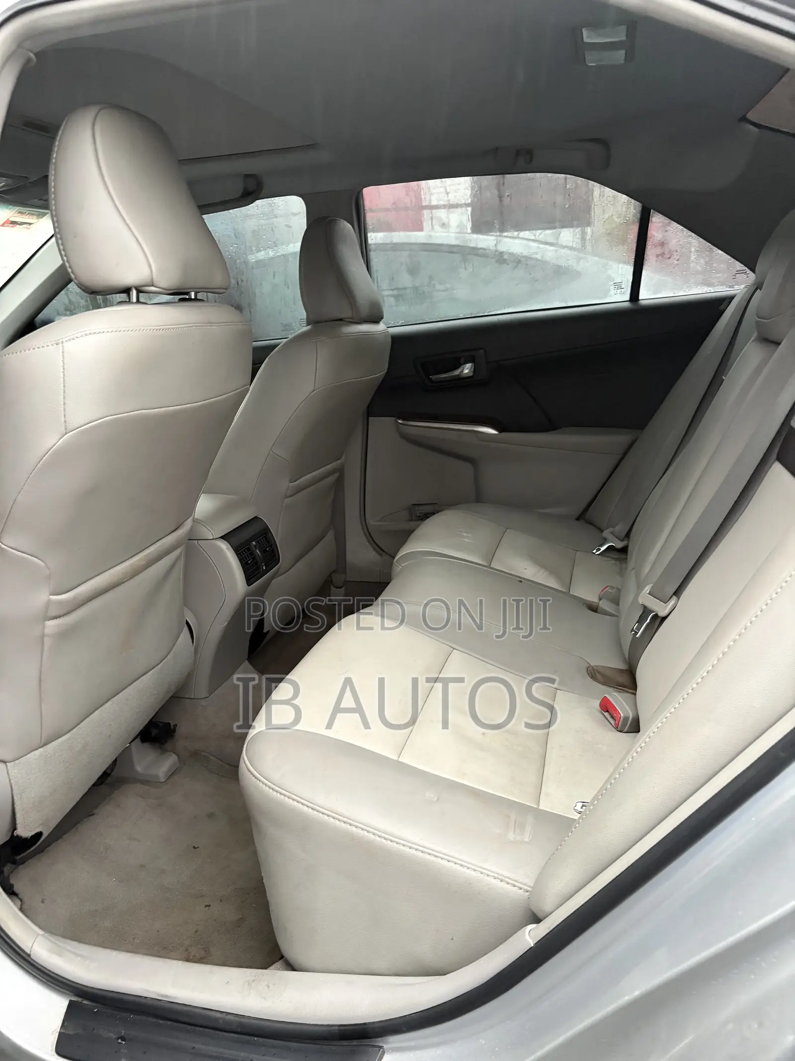 Toyota Camry XLE 4dr Sedan (2.5L 4cyl 6A) 2013 Silver