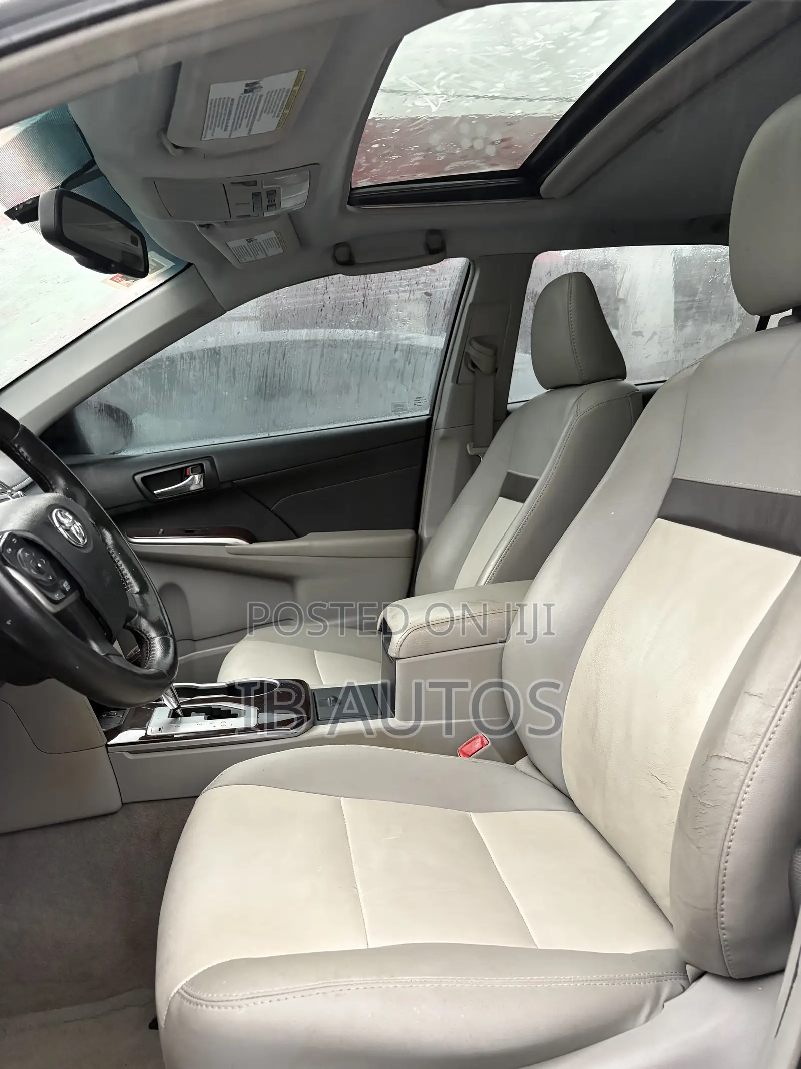 Toyota Camry XLE 4dr Sedan (2.5L 4cyl 6A) 2013 Silver