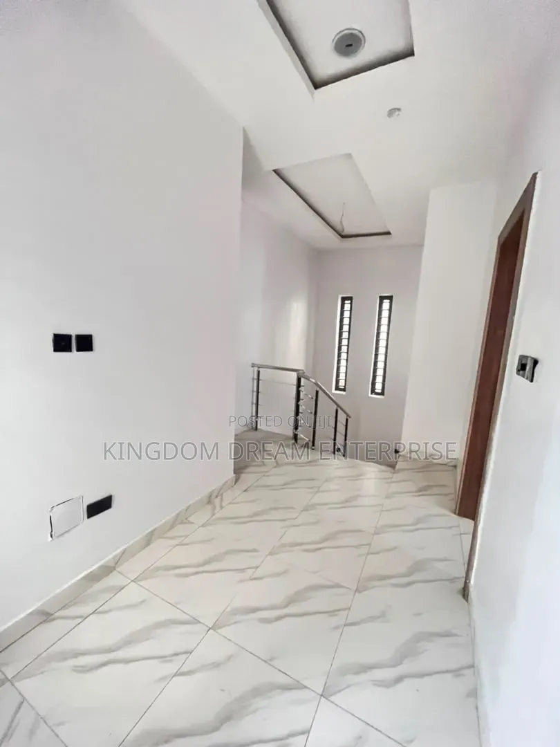 3bdrm Block of Flats in Garki Abuja Nigeria for sale