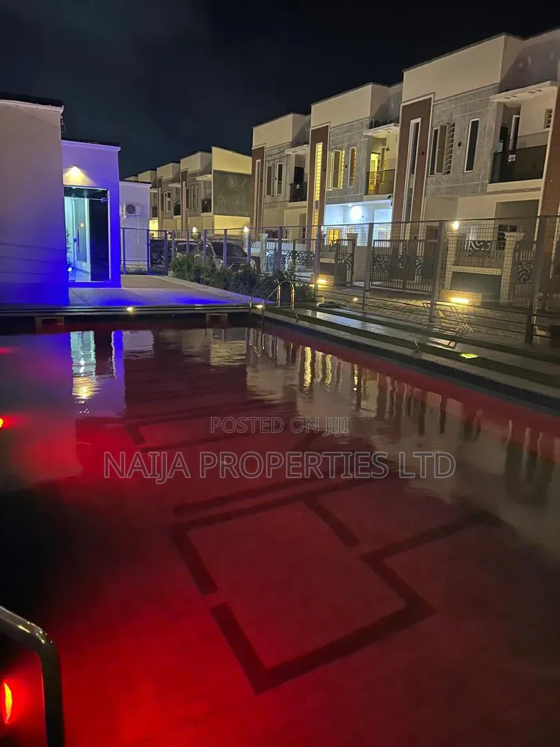 4bdrm Townhouse / Terrace in Abraham Adesanya for rent