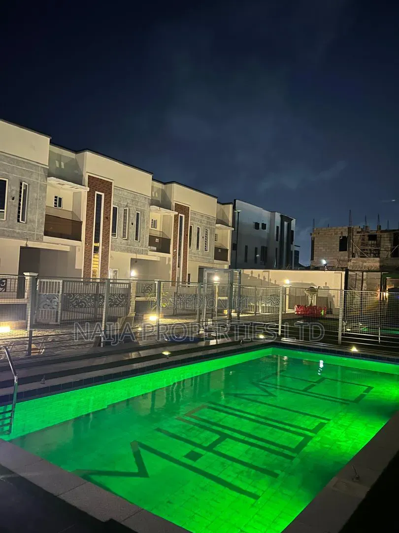 4bdrm Townhouse / Terrace in Abraham Adesanya for rent